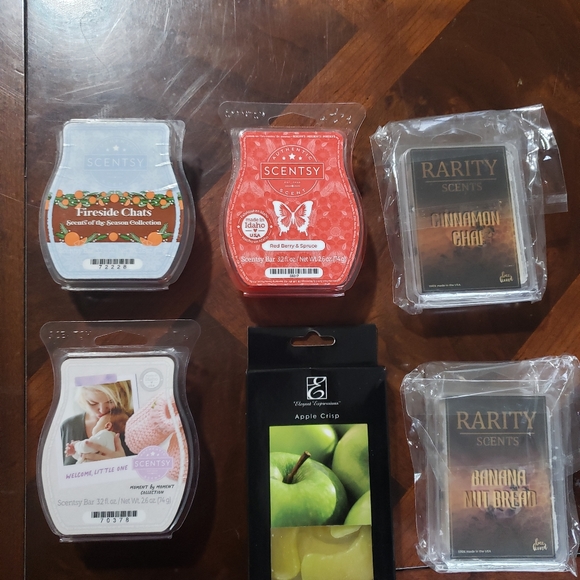 Scentsy Other - 3 Scentsy and 3 wax bars
